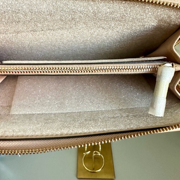 NWT Tory Burch Quilted Fleming Stud Continental Wallet in Goan Sand - Picture 6 of 11